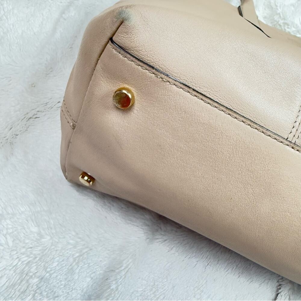 Kate Spade beige and Black hand Bag - Picture 6 of 14